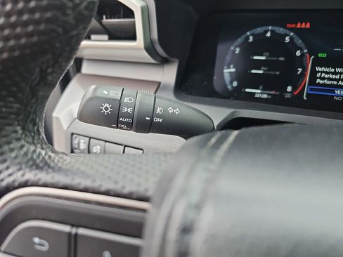 Used 2024 Toyota Tacoma TRD Sport image 29