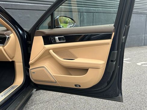 Certified 2021 Porsche Panamera 4S image 25