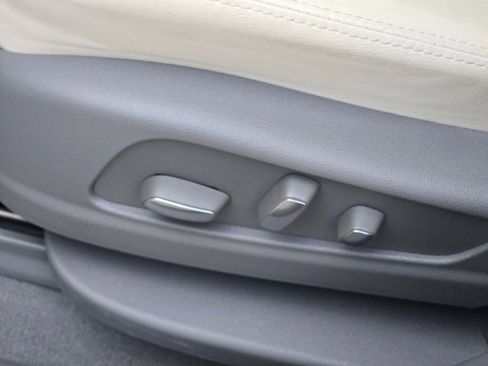 New 2025 Cadillac XT5 Premium Luxury image 26