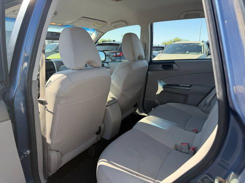 Used 2013 Subaru Forester 2.5X w/ Popular Pkg 2 AWD/4WD image 8
