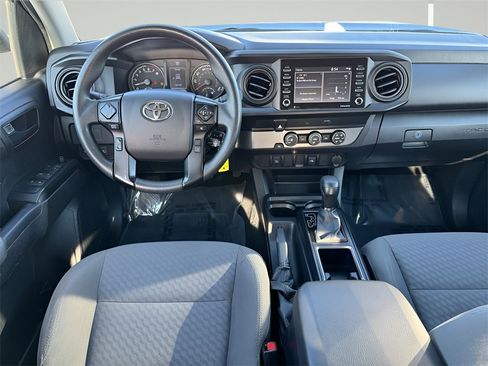 Used 2022 Toyota Tacoma SR image 5