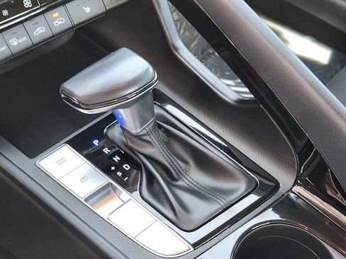 Used 2023 Hyundai Elantra SEL w/ Convenience Package image 10