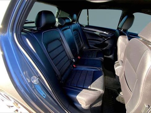 Used 2019 Volkswagen Golf R 4-Door image 26