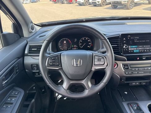 Used 2025 Honda Ridgeline RTL image 16