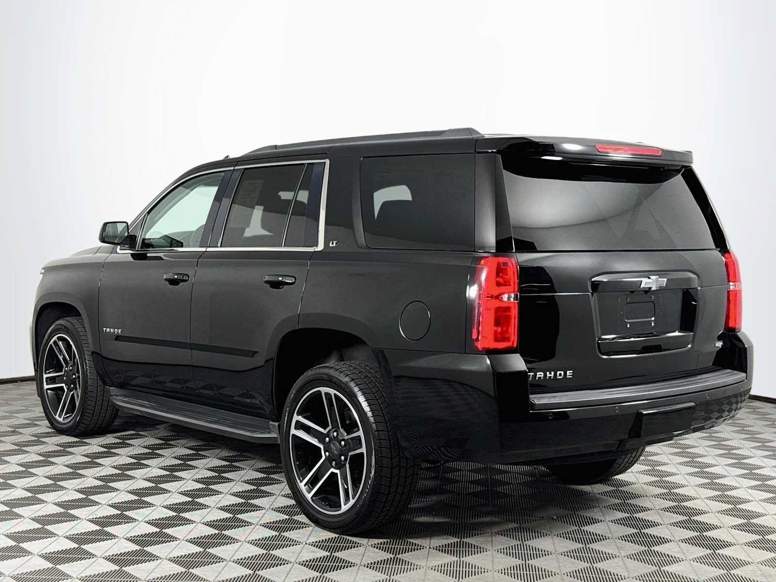 Used 2018 Chevrolet Tahoe LT AWD/4WD image 7