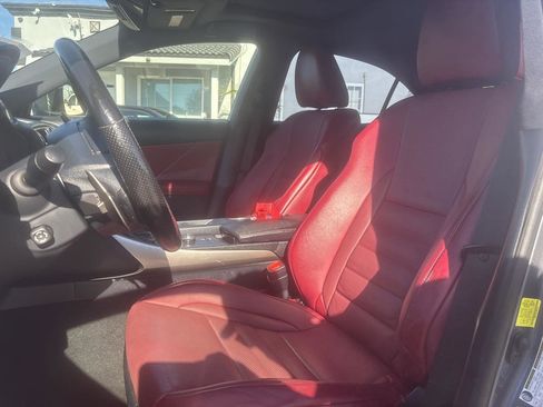 Used 2018 Lexus IS 300 image 8