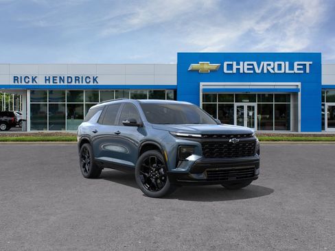 New 2026 Chevrolet Traverse RS w/ LPO, Floor Liner Package FWD image 2