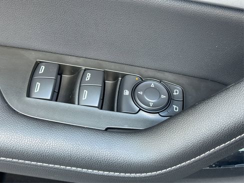 Certified 2025 Chevrolet Blazer LT image 36