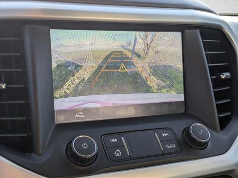 Used 2021 GMC Acadia SLT image 9