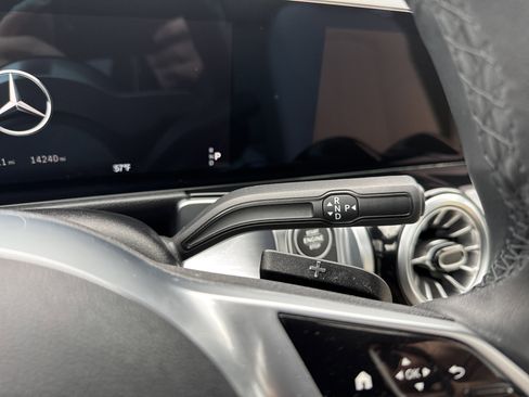 Certified 2025 Mercedes-Benz GLB 250 4MATIC image 17