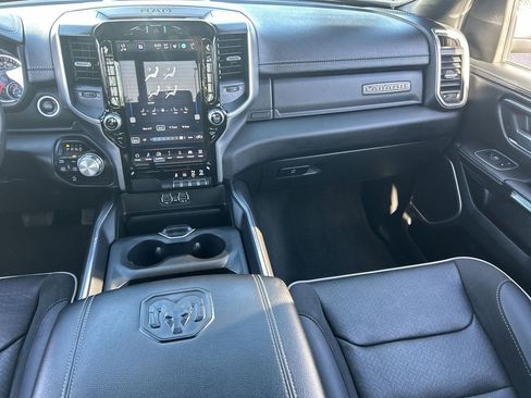 Used 2023 RAM 1500 Laramie AWD/4WD image 13