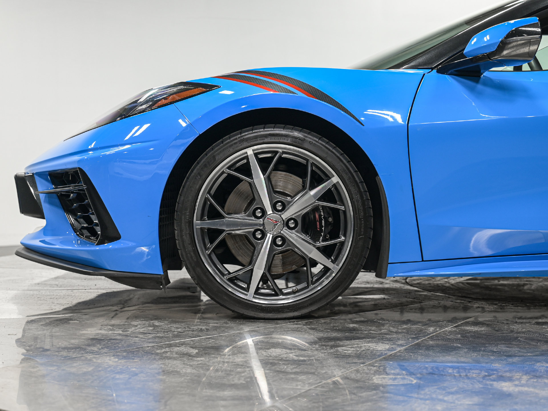 Used 2022 Chevrolet Corvette Stingray Preferred Conv w/ Z51 Performance Package RWD image 2