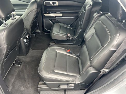 Certified 2022 Ford Explorer XLT w/ Equipment Group 202A image 22