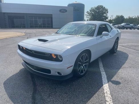 Used 2023 Dodge Challenger GT w/ Plus Package RWD image 9
