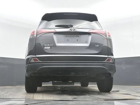 Used 2018 Toyota RAV4 LE w/ All Weather Liner Package FWD image 33