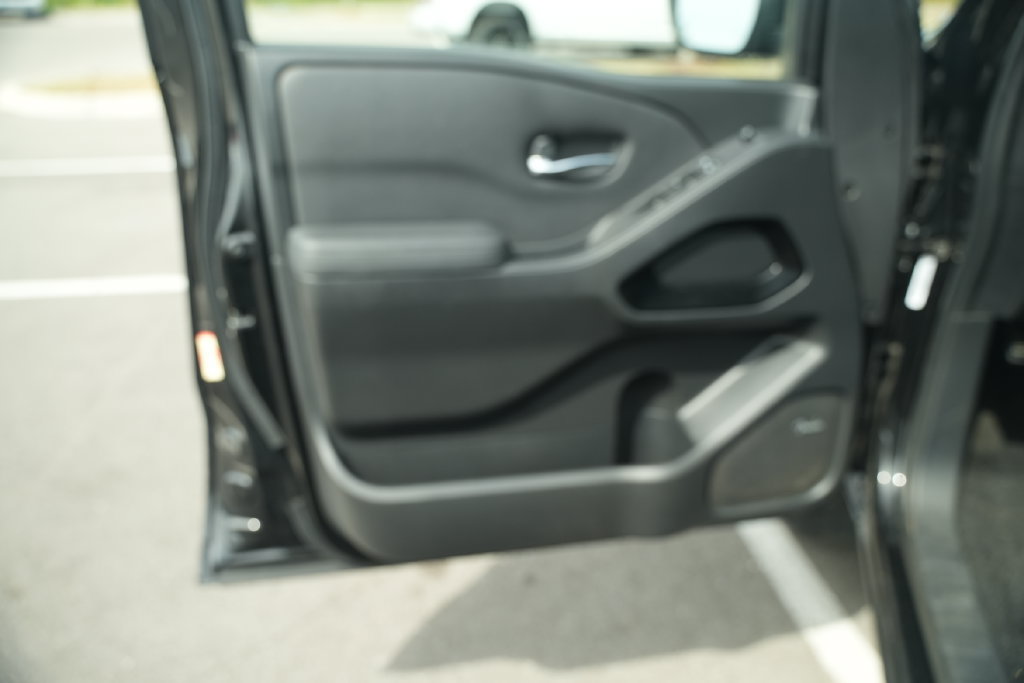 Used 2022 Nissan Frontier Pro-X w/ Pro-X Premium Package RWD image 14