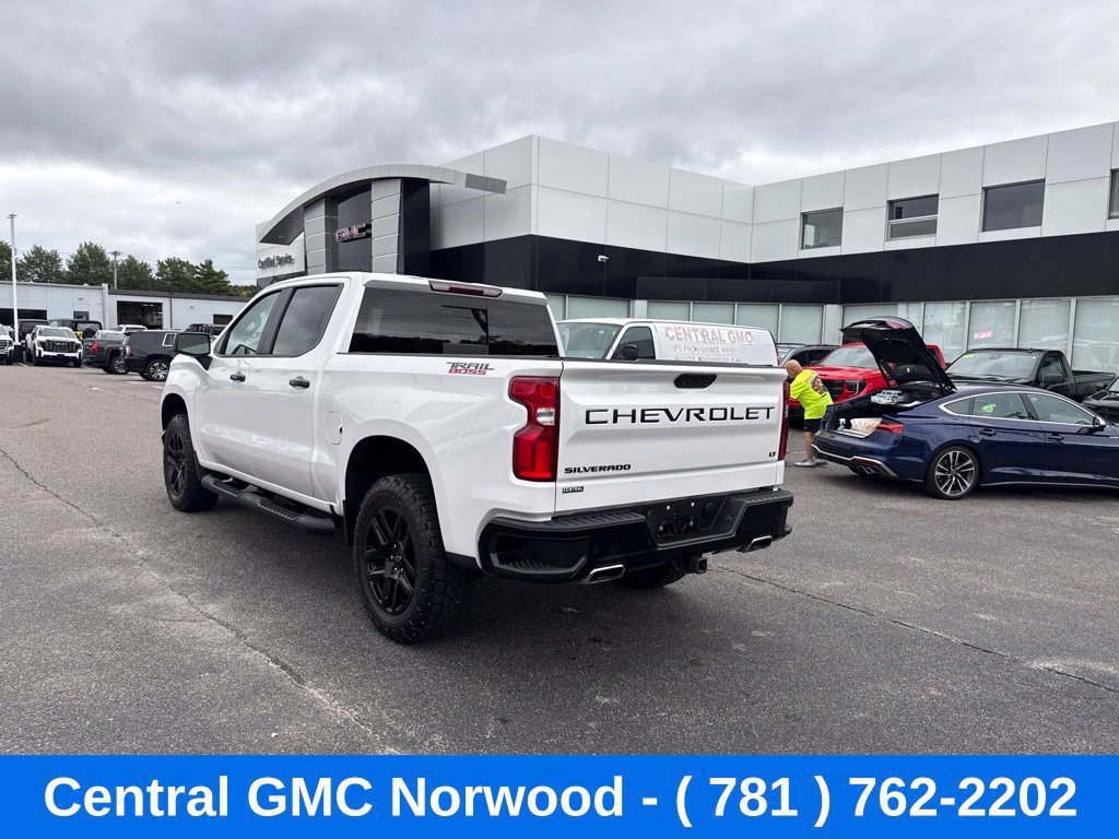 Used 2022 Chevrolet Silverado 1500 LT Trail Boss w/ LT Trail Boss Premium Package AWD/4WD image 3