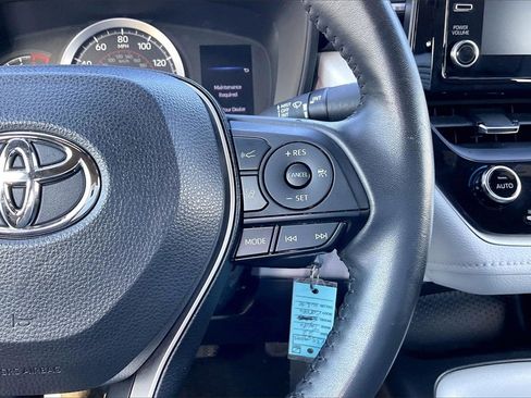 Used 2022 Toyota Corolla SE image 11