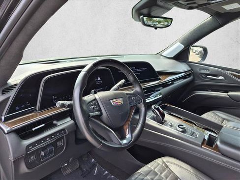 Used 2024 Cadillac Escalade ESV Premium Luxury Platinum AWD/4WD image 9