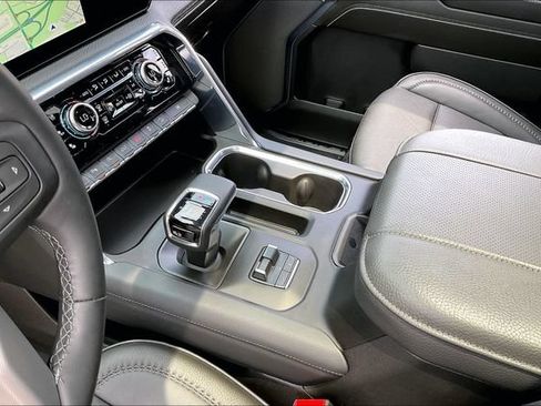 Used 2023 GMC Sierra 1500 Denali w/ Denali Reserve Package AWD/4WD image 13