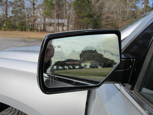 Used 2017 GMC Yukon Denali image 19