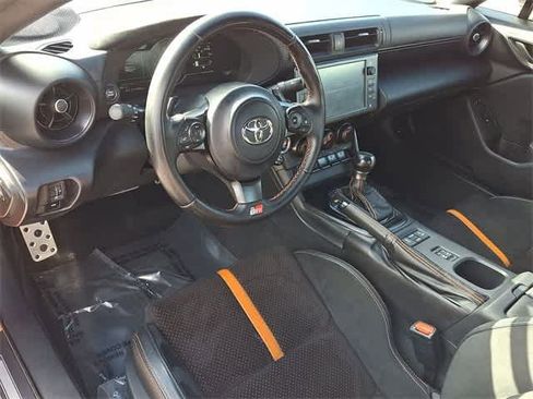 Used 2023 Toyota GR86 10th Anniversary SE image 16