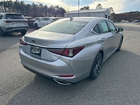 New 2025 Lexus ES 350 w/ Premium Package image 4
