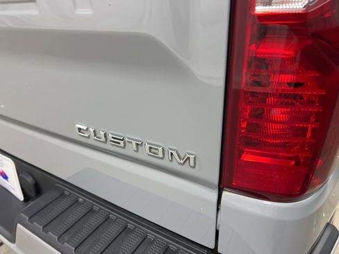 Used 2024 Chevrolet Silverado 1500 Custom image 16