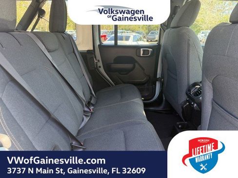 Used 2024 Jeep Wrangler Sport S image 7