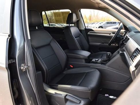 Certified 2023 Volkswagen Atlas SE image 20