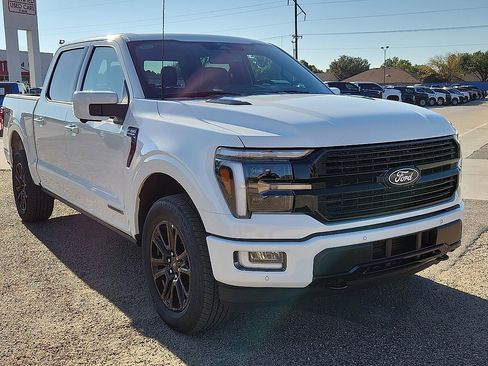 New 2025 Ford F150 Platinum w/ Equipment Group 702A High image 5