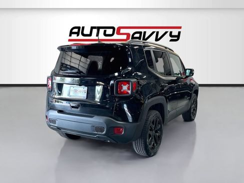 Used 2023 Jeep Renegade Altitude w/ Sun/Sound Group AWD/4WD image 7