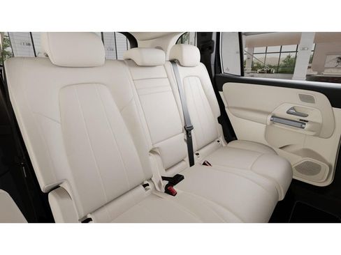 New 2026 Mercedes-Benz GLB 250 4MATIC image 5