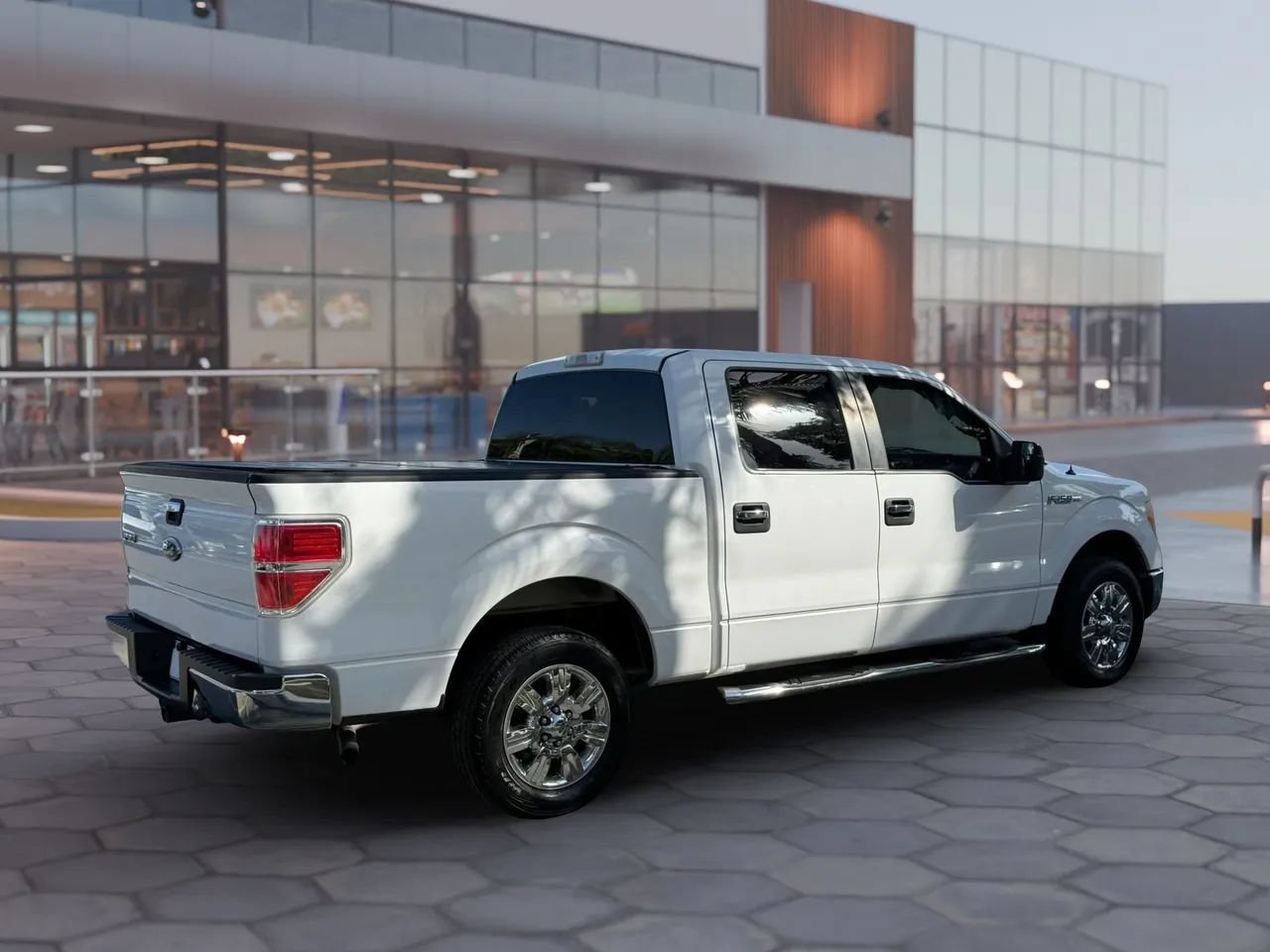 Used 2010 Ford F150 XLT RWD image 6