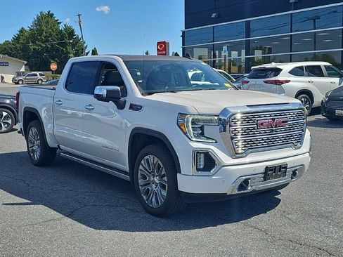 Used 2022 GMC Sierra 1500 Denali w/ Denali Premium Package AWD/4WD image 1