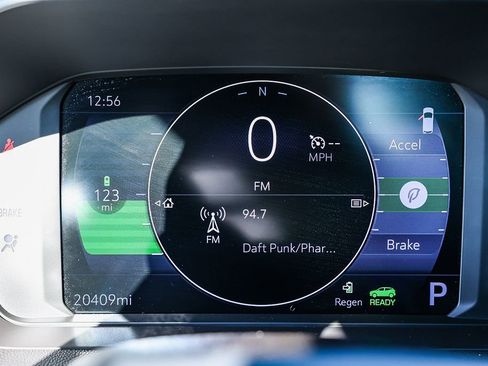 Used 2023 Chevrolet Bolt EUV LT w/ Driver Confidence Package image 33