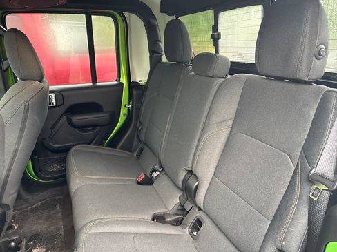 Used 2025 Jeep Gladiator Sport AWD/4WD image 13