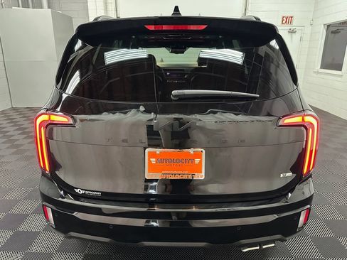 Used 2025 Kia Telluride AWD image 9
