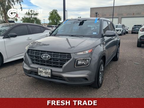 Used 2020 Hyundai Venue SE image 1