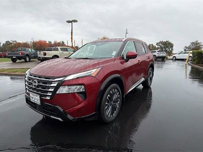 Used 2025 Nissan Rogue Platinum w/ Tech Package