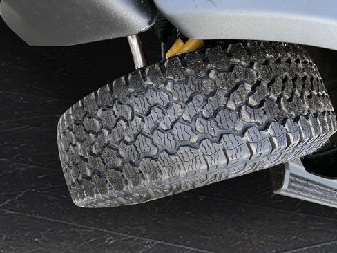 New 2025 Ford Bronco Outer Banks w/ Sasquatch Package image 12