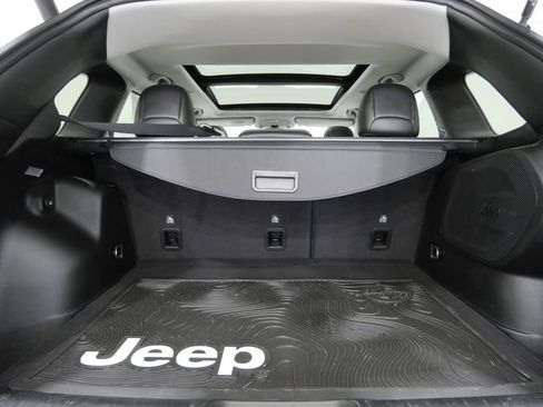 Used 2020 Jeep Cherokee Limited AWD/4WD image 26
