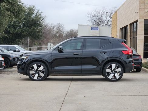 Used 2023 Volvo XC40 Recharge Ultimate image 4