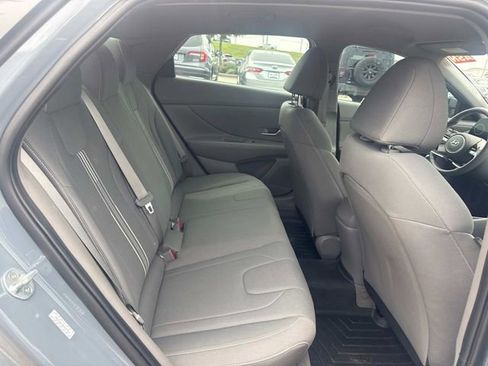 Used 2023 Hyundai Elantra SEL w/ Convenience Package FWD image 12