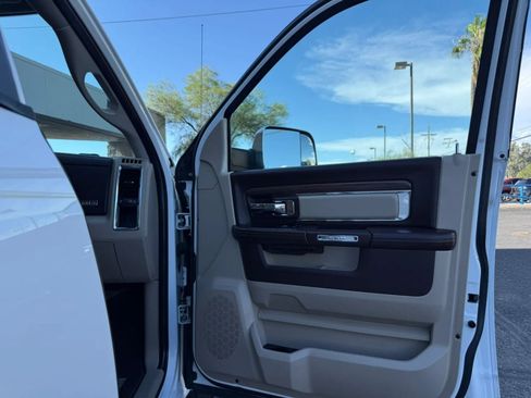 Used 2017 RAM 1500 Laramie AWD/4WD image 31