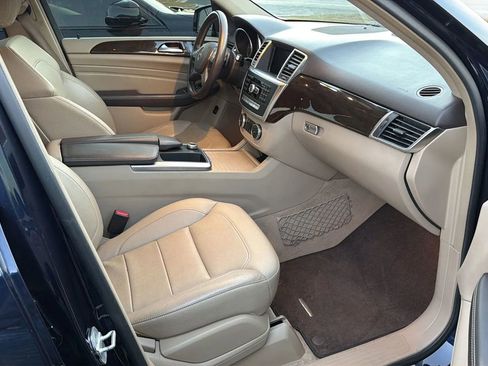 Used 2015 Mercedes-Benz ML 350 4MATIC w/ Premium 1 Package image 12