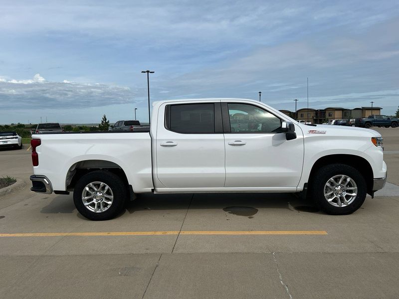 Certified 2024 Chevrolet Silverado 1500 LT image 1