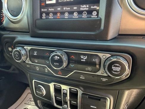 Used 2021 Jeep Gladiator Overland w/ Trailer Tow Package AWD/4WD image 87