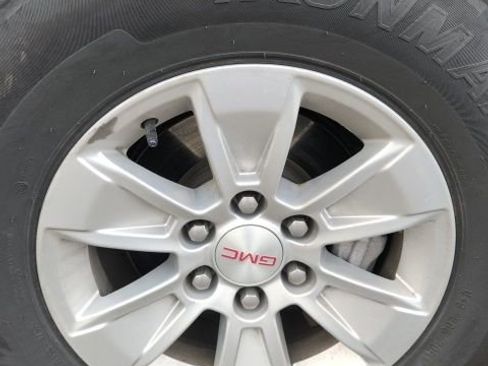 Used 2023 GMC Sierra 1500 SLE image 19