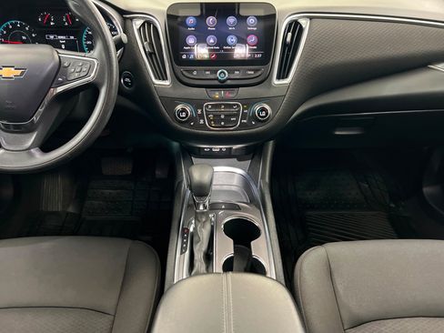 Used 2021 Chevrolet Malibu LT FWD image 14